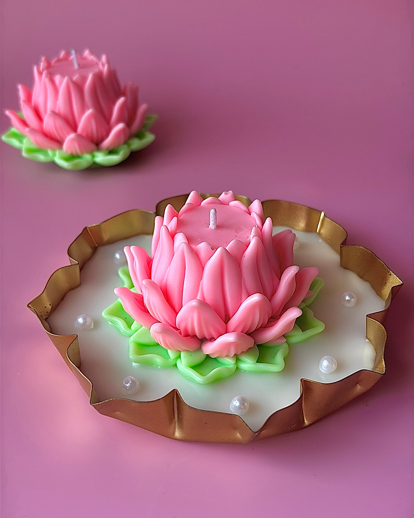 Divine Lotus Metal Urli Scented Candle