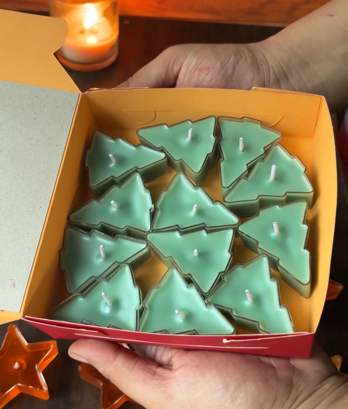 Holiday Glow Premium Tealight Set