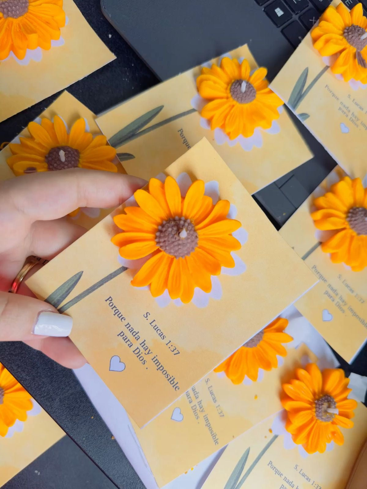 Daisy Candle Card [We will contact you for card & colour customisation before making the order], Best Return Gift